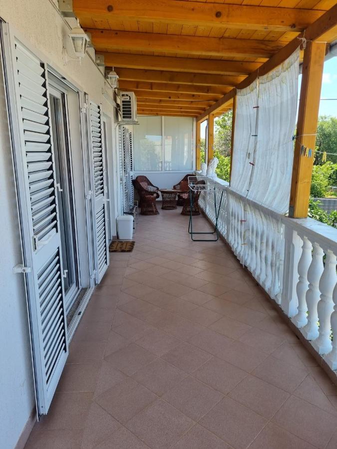 Apartment Mate Sukošan Exterior foto